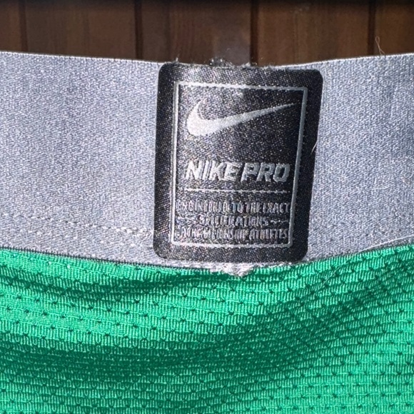 NIKE PRO COMBAT NBA LEGGINGS SIZE XL WORN ONCE OR TWICE - Picture 4 of 8